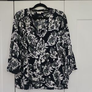 Fun To Fun Floral Black and White Women's Top